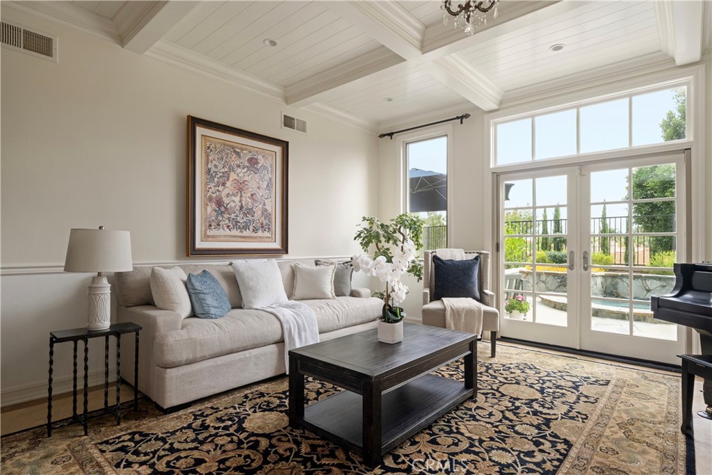 22187 Westcliff