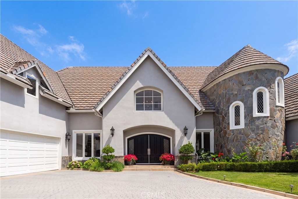 22187 Westcliff