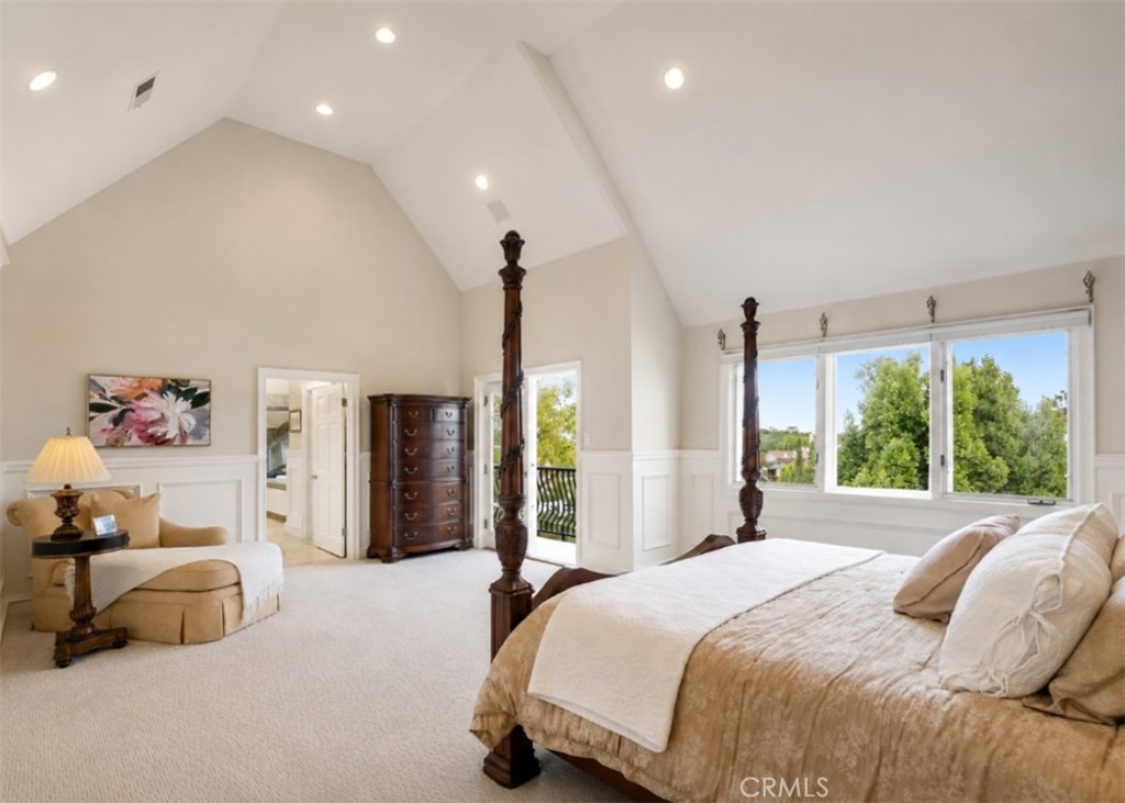 22187 Westcliff
