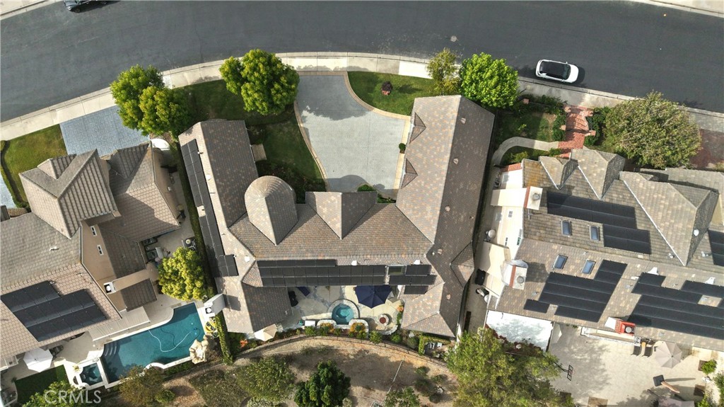 22187 Westcliff