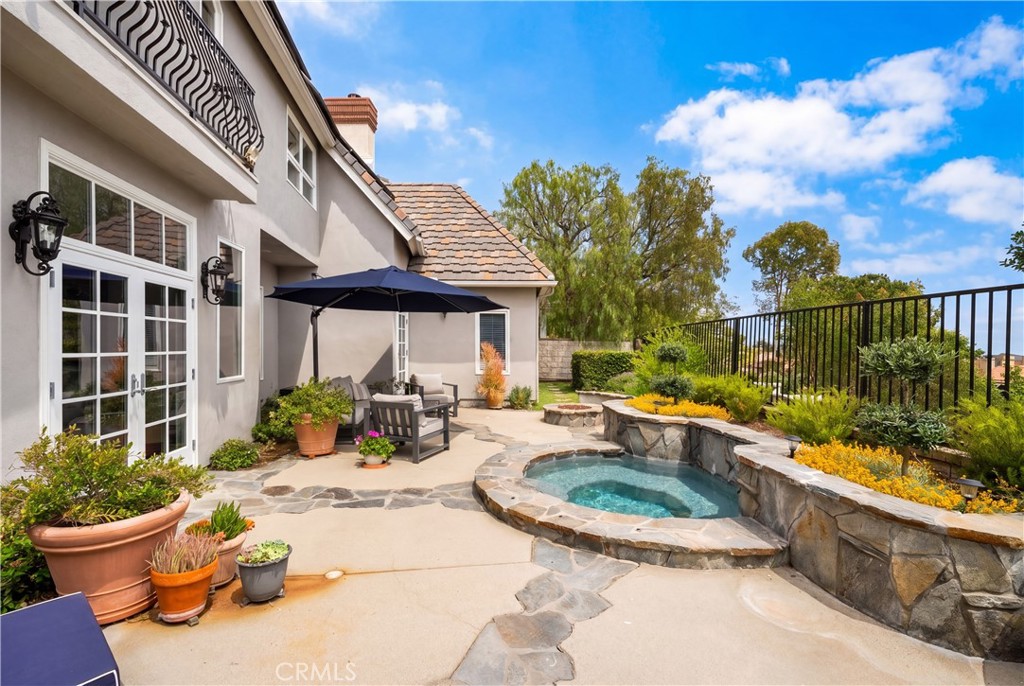 22187 Westcliff