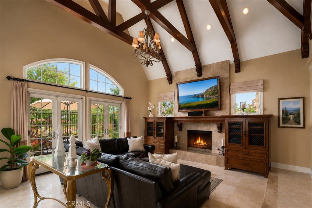 22187 Westcliff