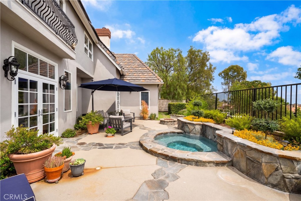 22187 Westcliff