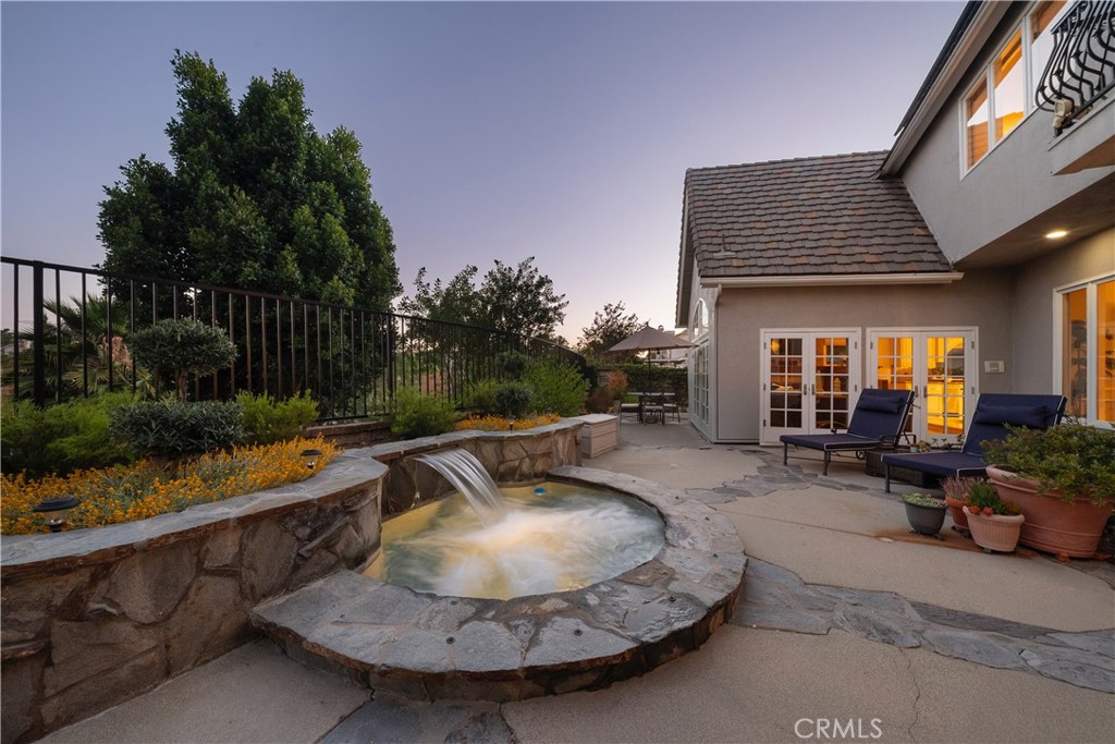 22187 Westcliff