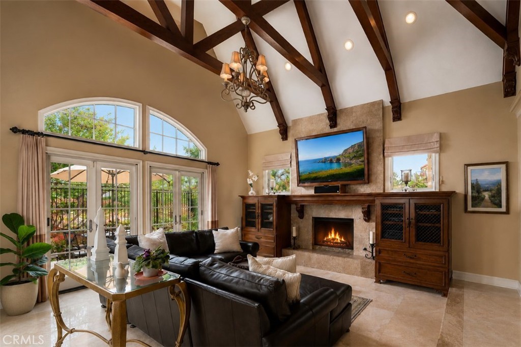 22187 Westcliff
