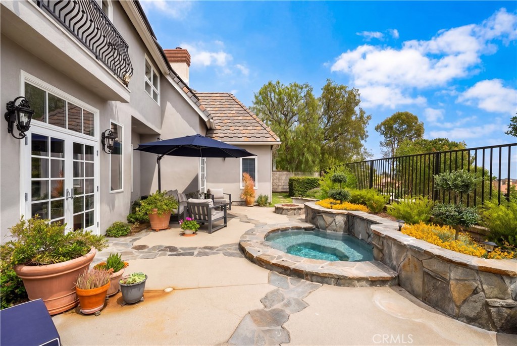 22187 Westcliff