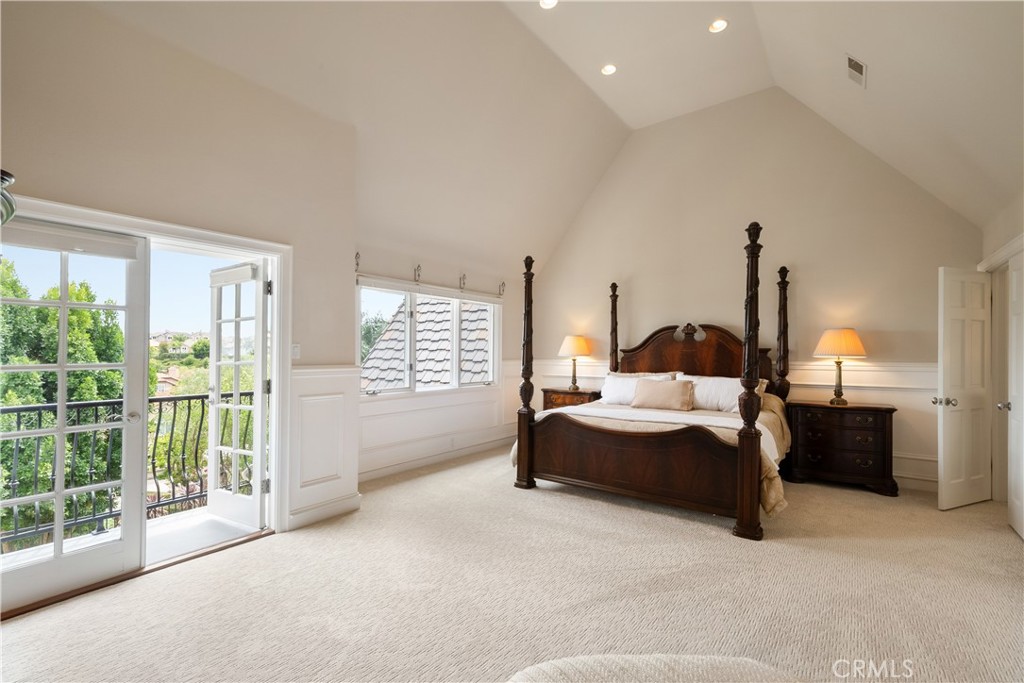 22187 Westcliff