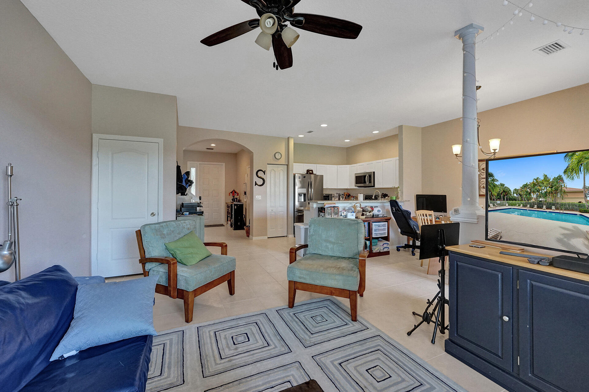 254 RIVER BLUFF Lane