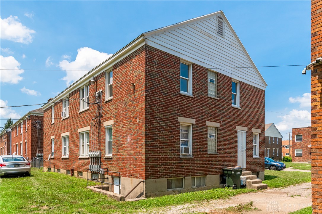 416 E Bruce Avenue
