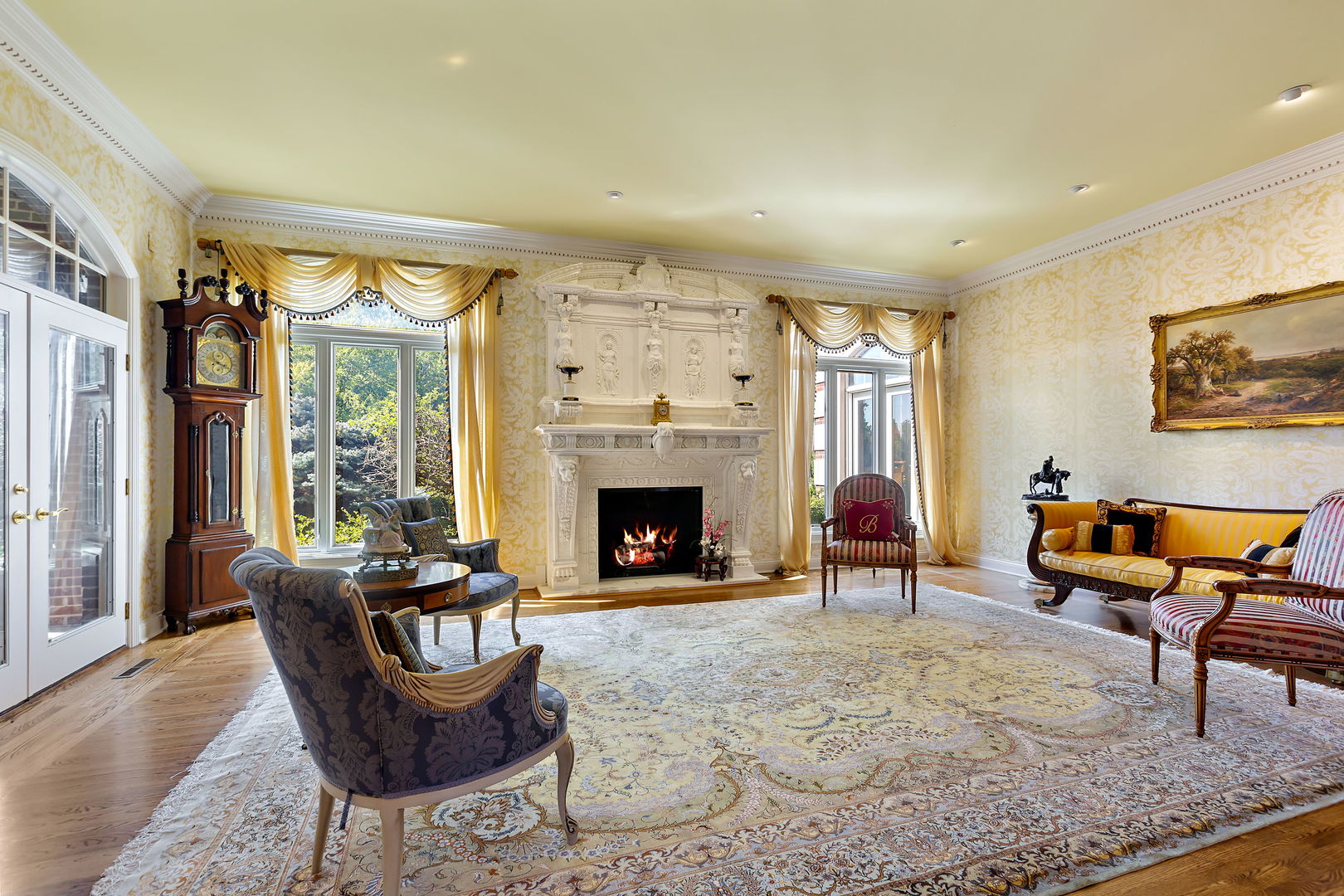 655 W Northcroft Court