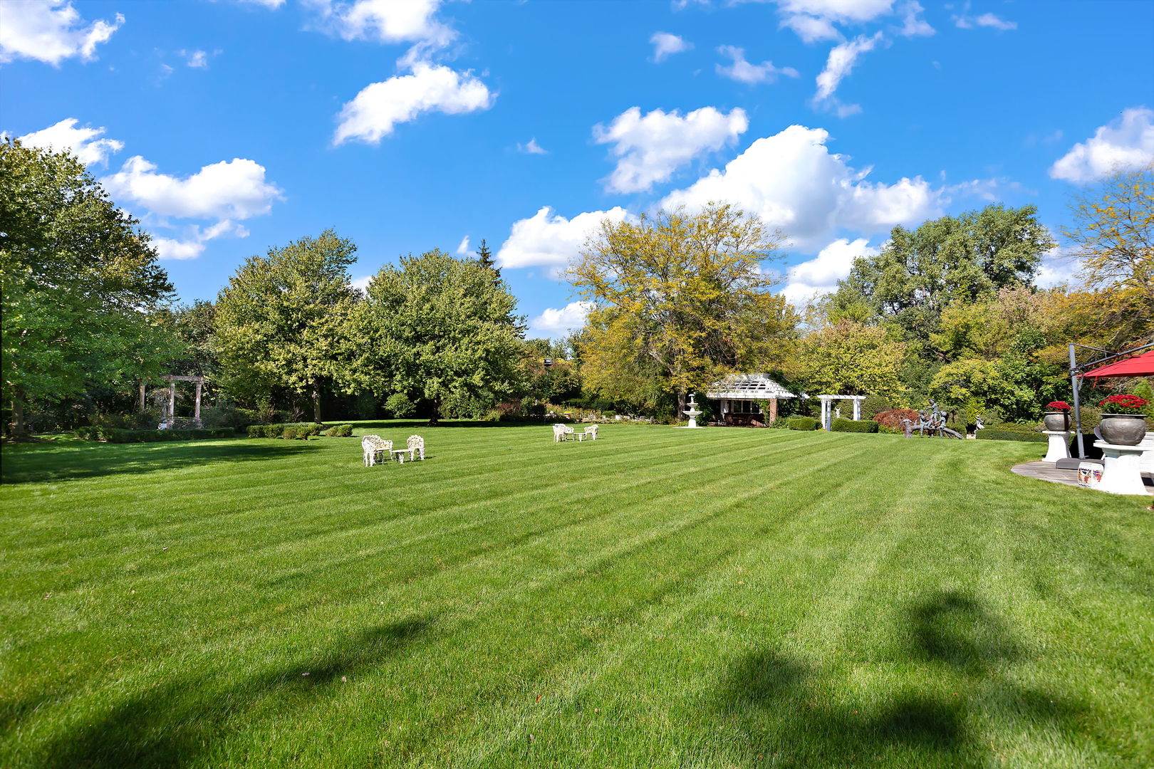655 W Northcroft Court