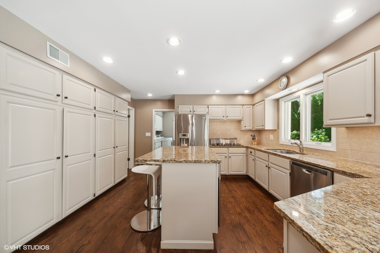 440 Beverly Place