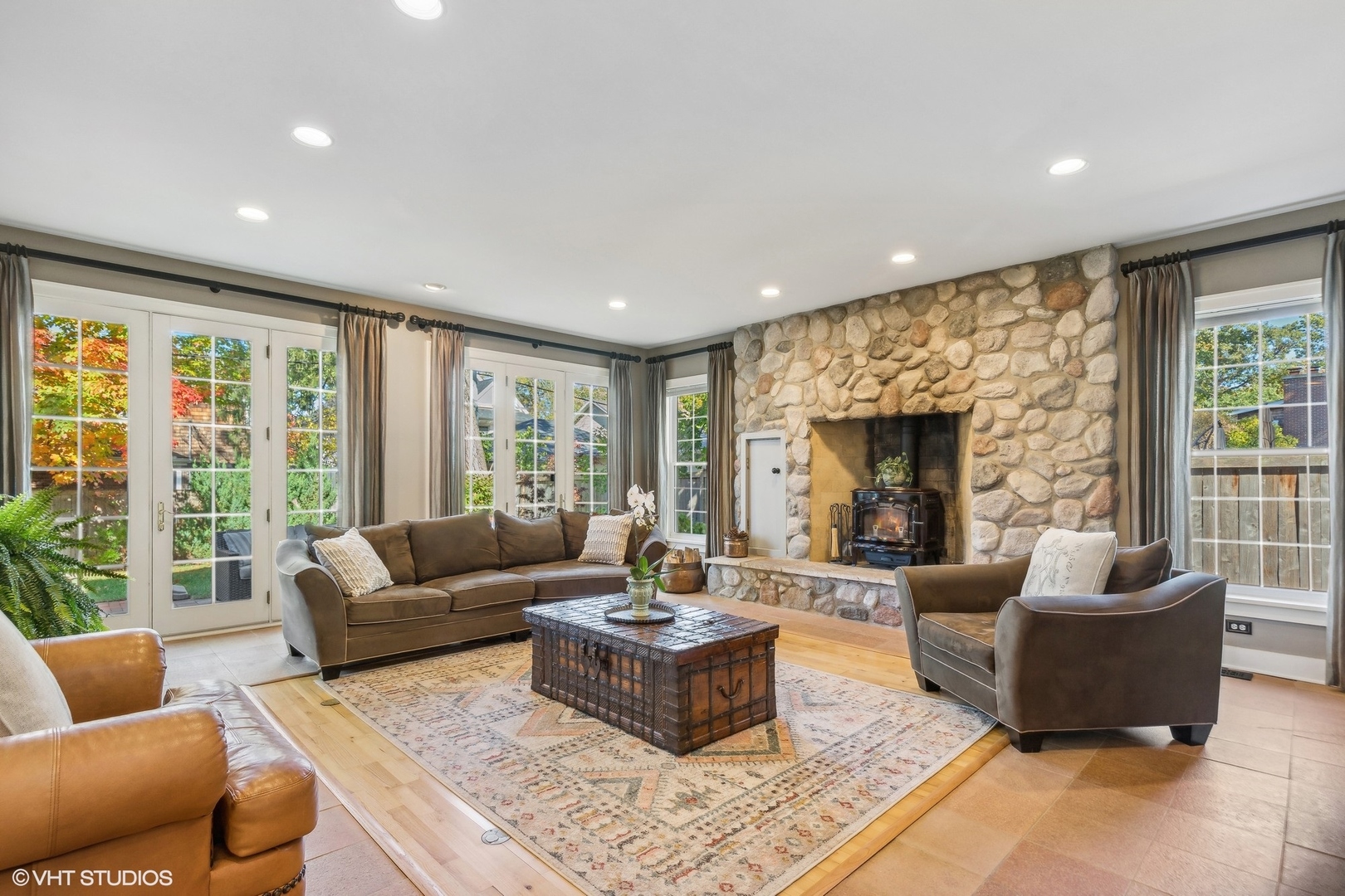 306 E Center Avenue