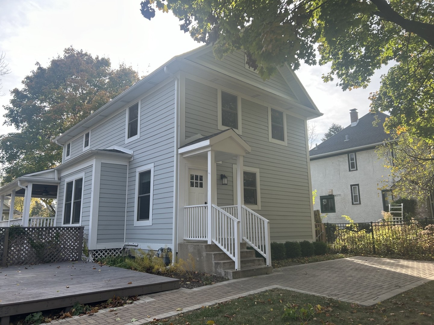 162 E Woodland Road
