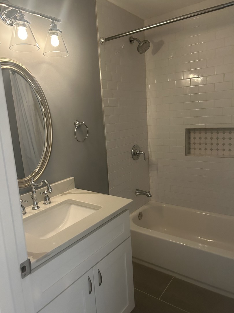162 E Woodland Road