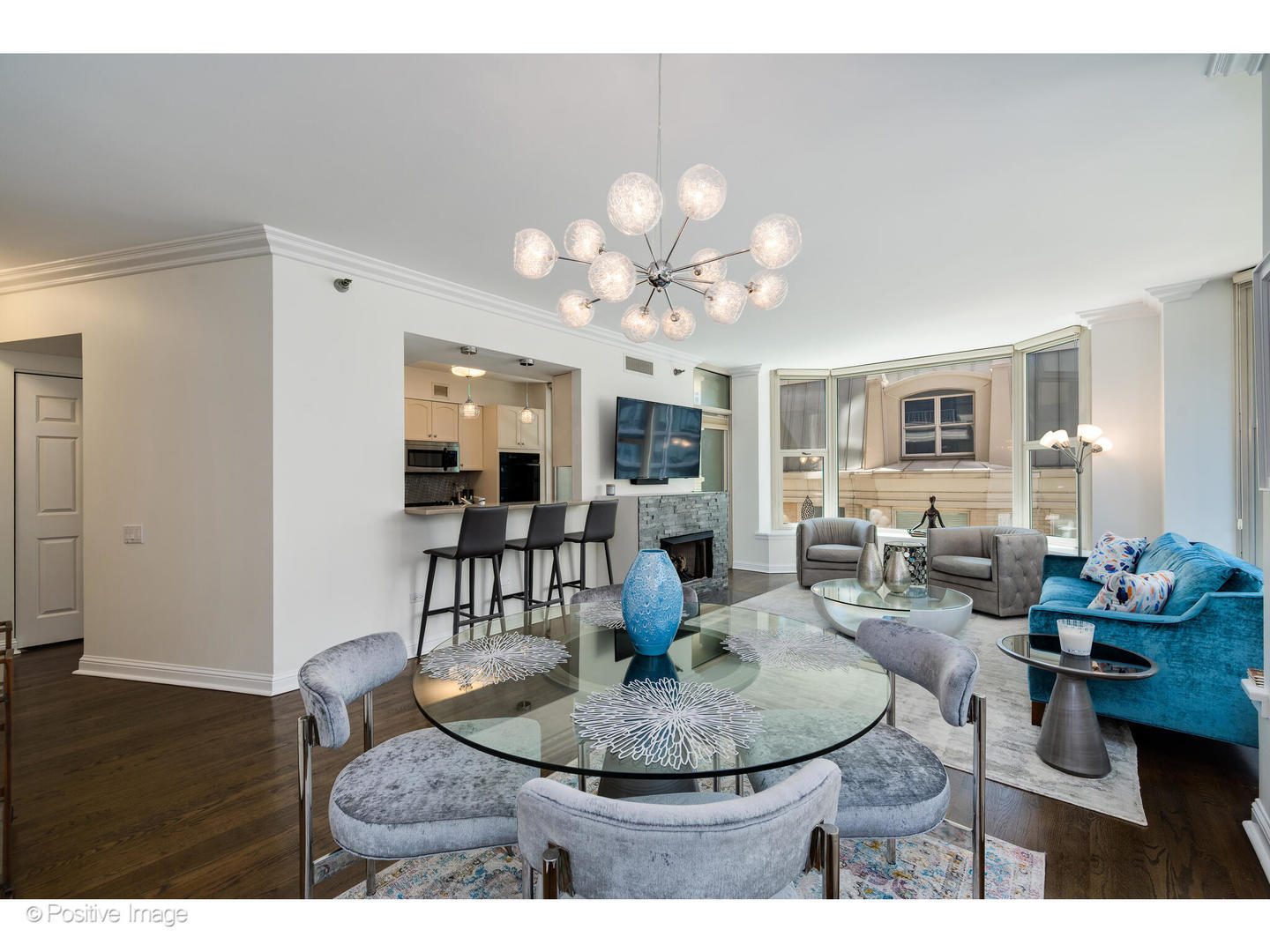 25 E Superior Street Unit: 1301