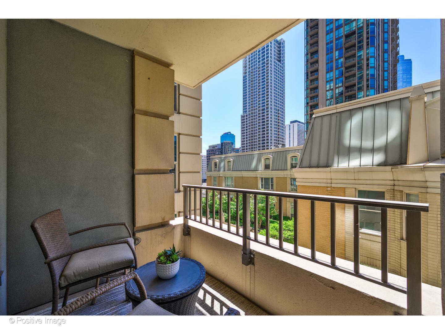 25 E Superior Street Unit: 1301