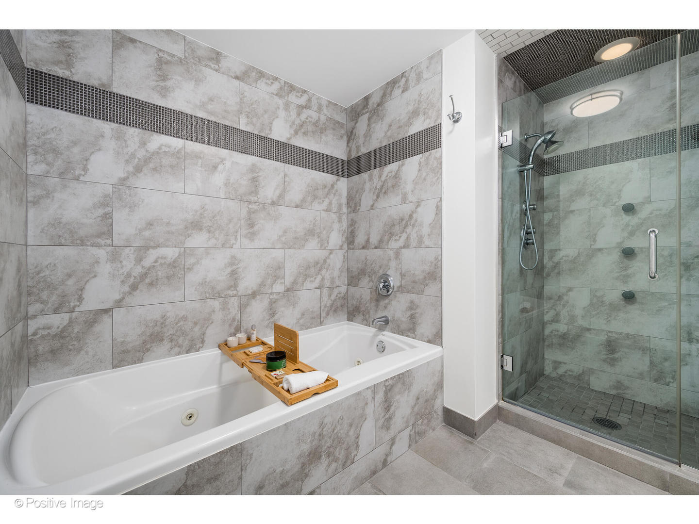 25 E Superior Street Unit: 1301