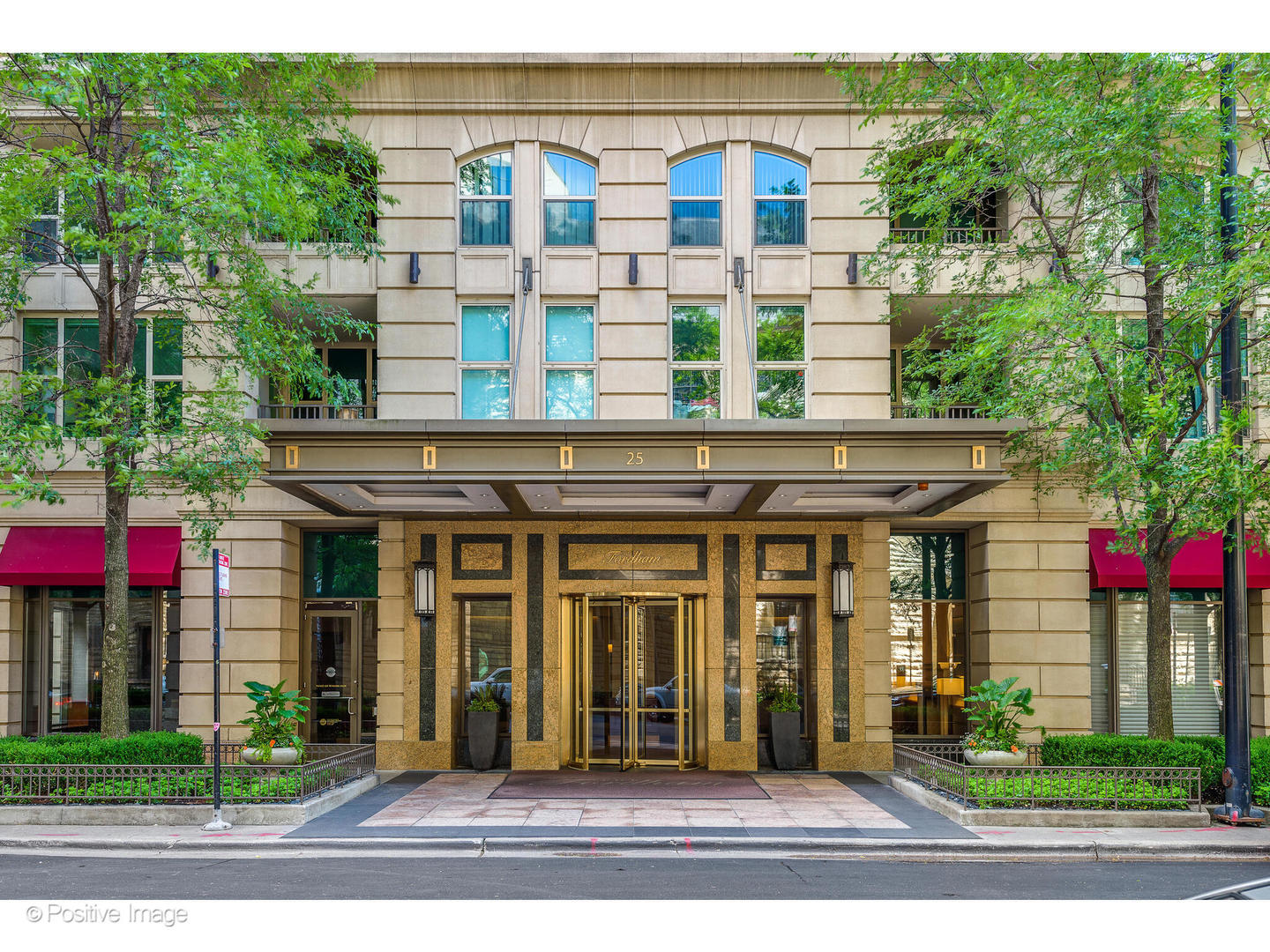25 E Superior Street Unit: 1301