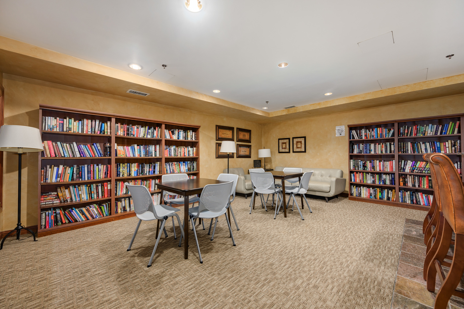 25 E Superior Street Unit: 1301
