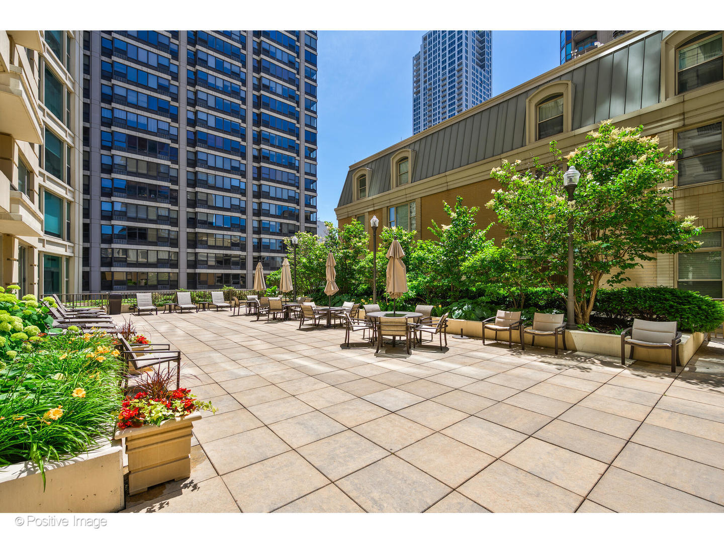 25 E Superior Street Unit: 1301