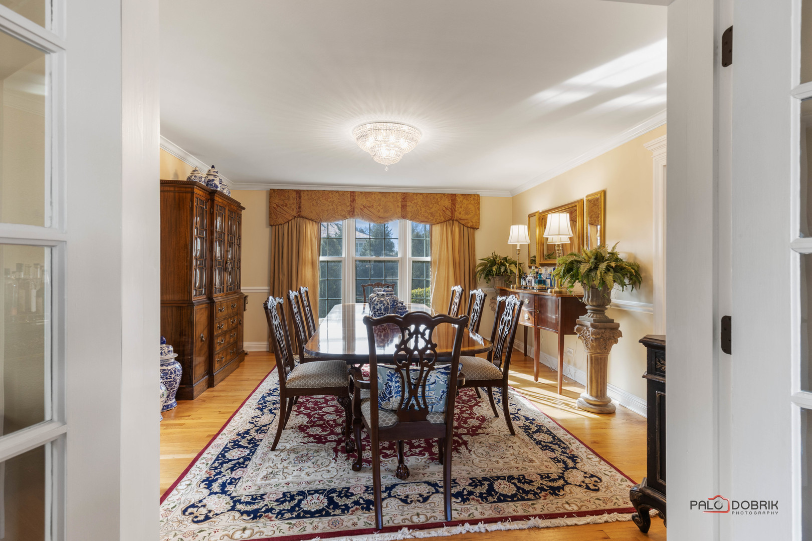 95 W Honeysuckle Road