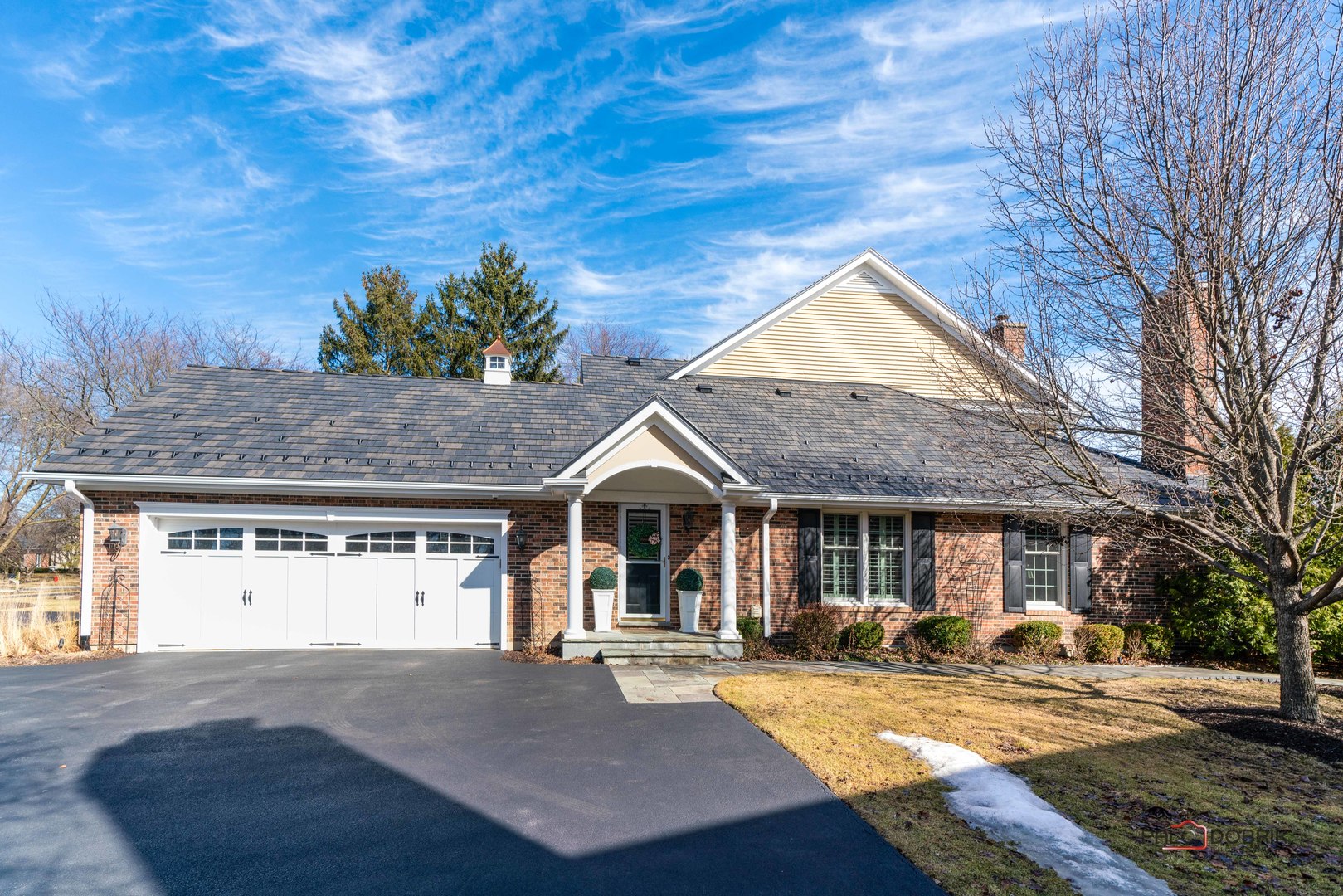 95 W Honeysuckle Road