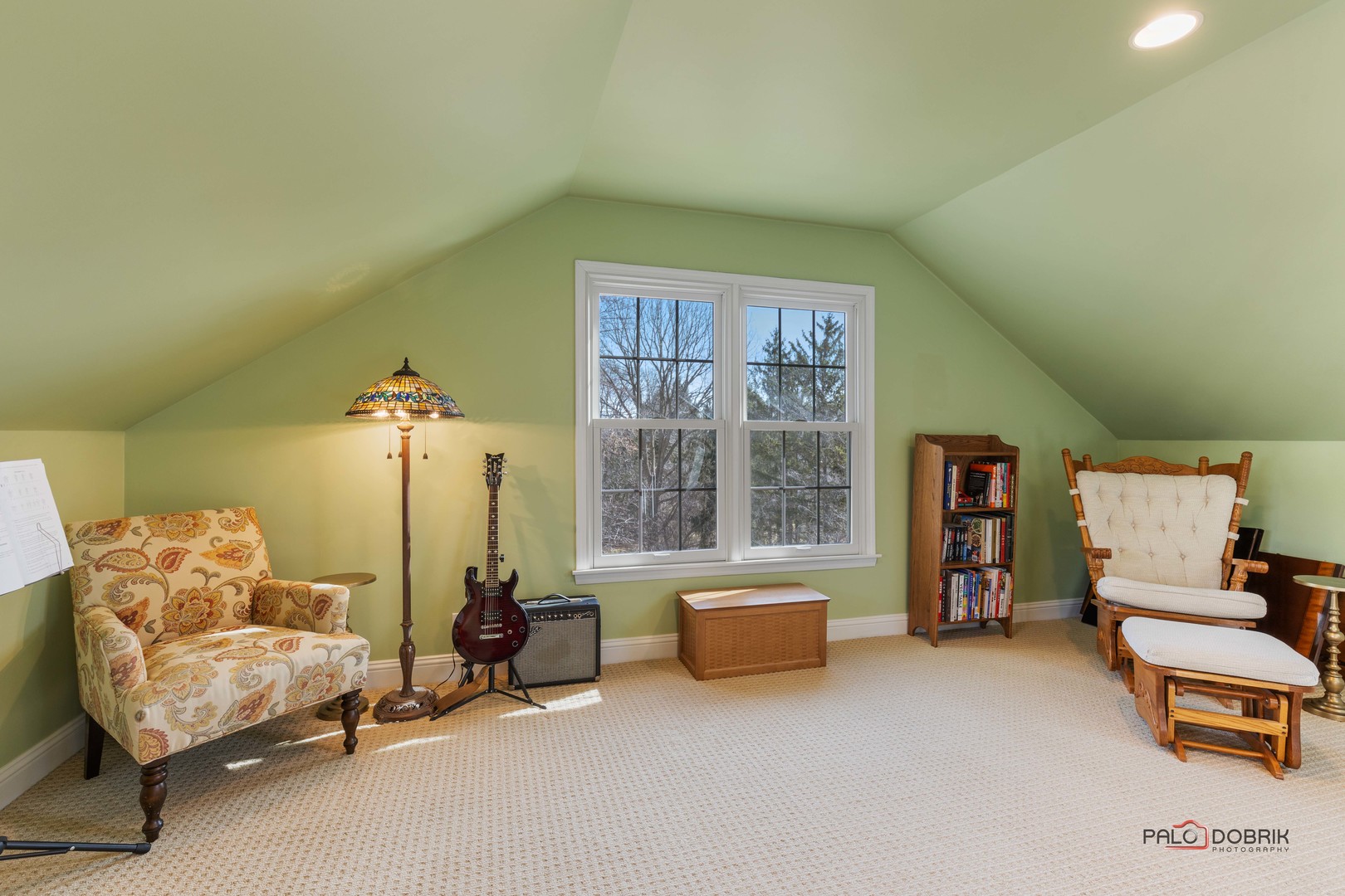 95 W Honeysuckle Road