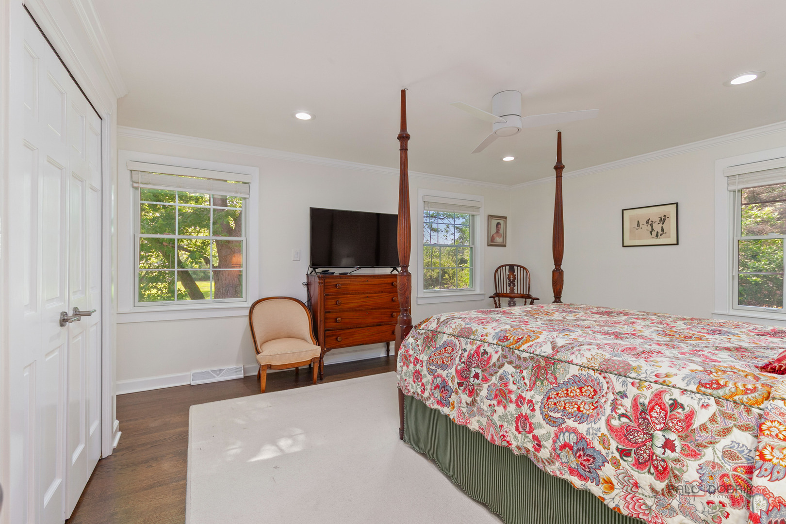 560 Golf Lane