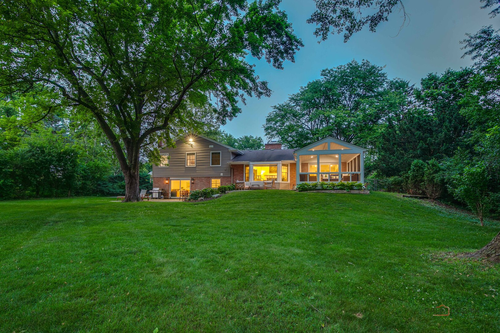 560 Golf Lane