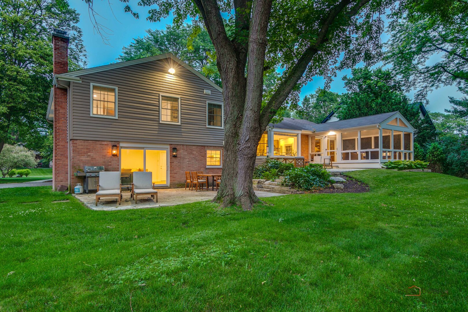 560 Golf Lane