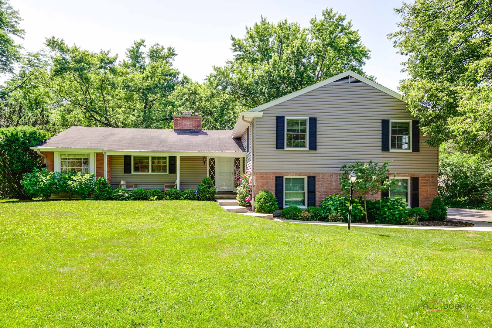 560 Golf Lane