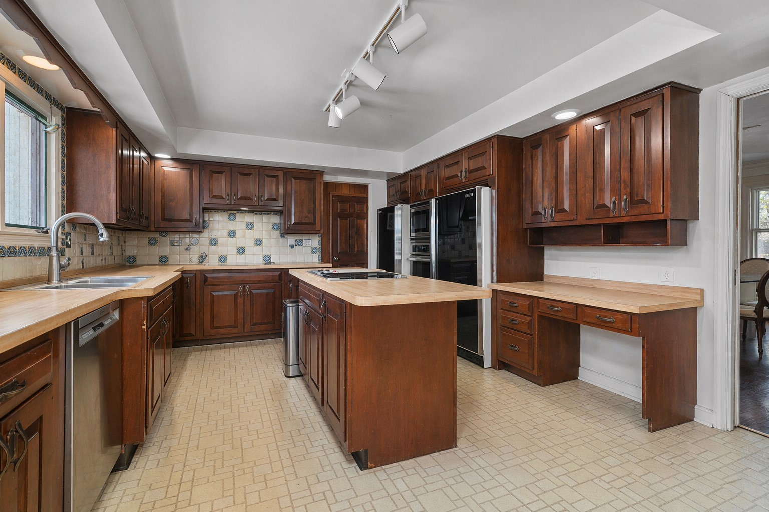 37 Forest Hills Road
