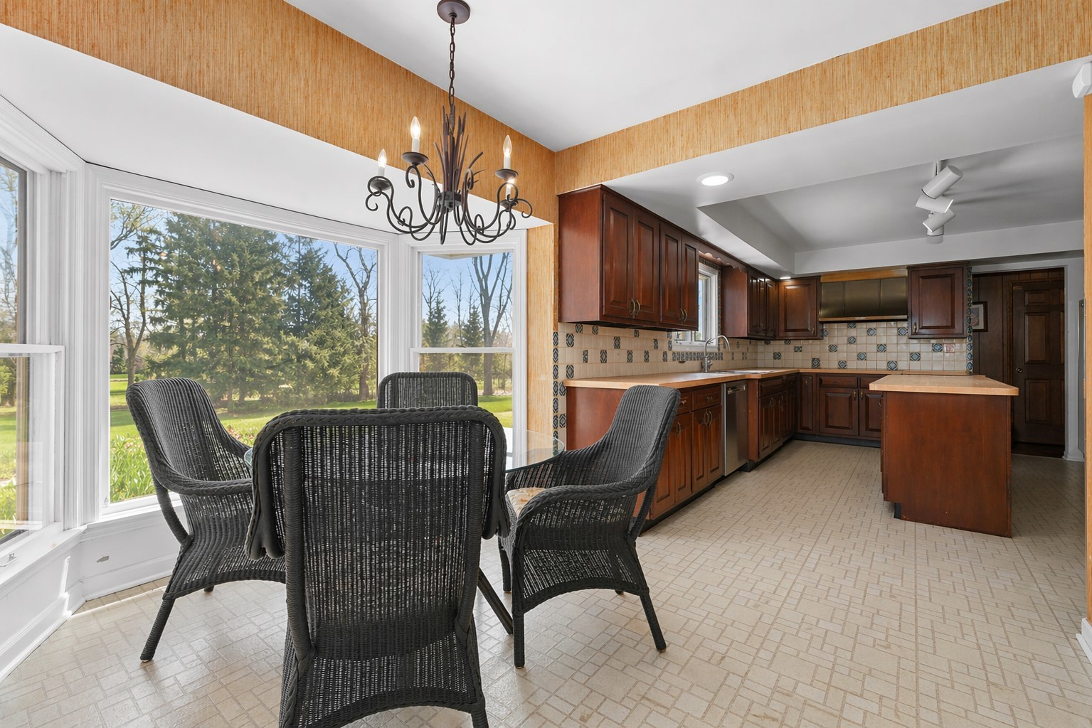 37 Forest Hills Road