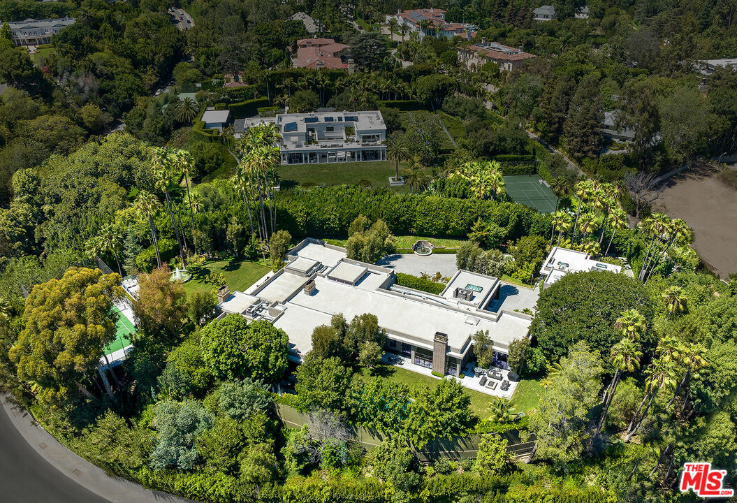 107 Delfern Dr