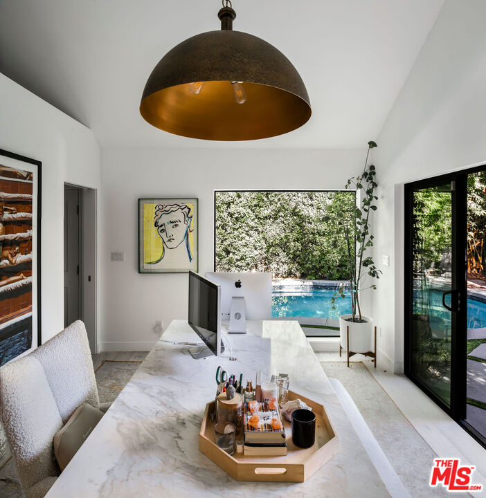 421 Westmount Dr