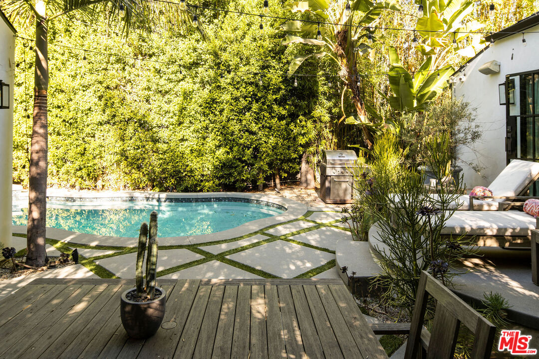 421 Westmount Dr
