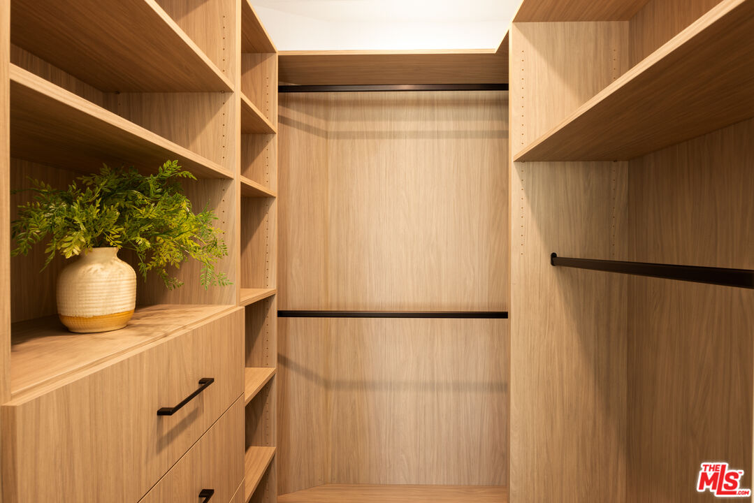 4240 Lost Hills Rd Unit: 602