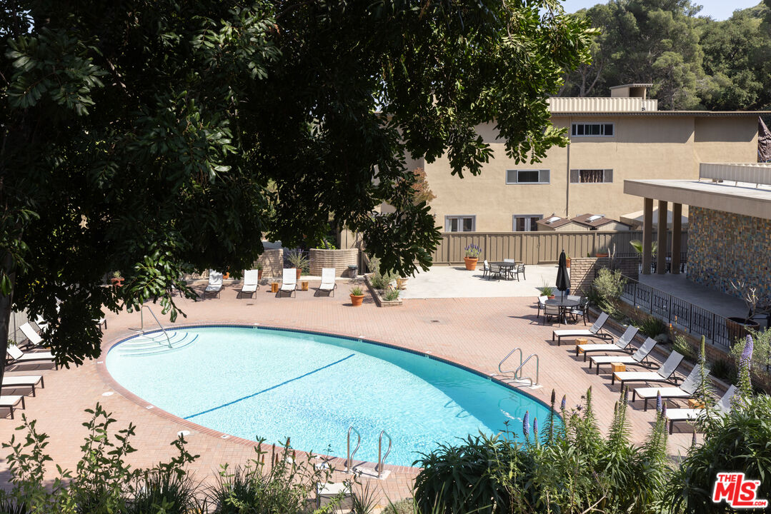 6708 Hillpark Dr Unit: 302