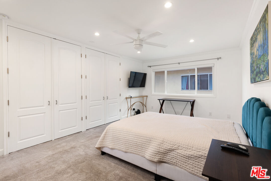 6708 Hillpark Dr Unit: 302