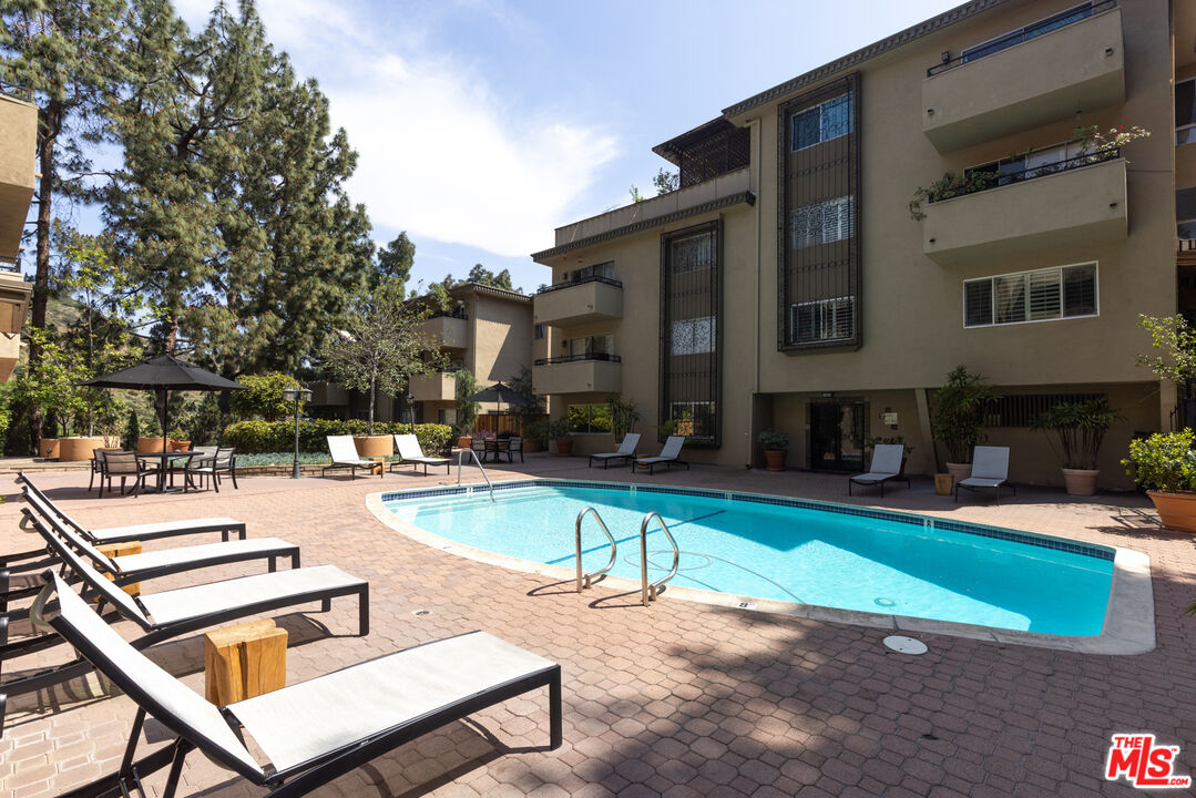 6708 Hillpark Dr Unit: 302