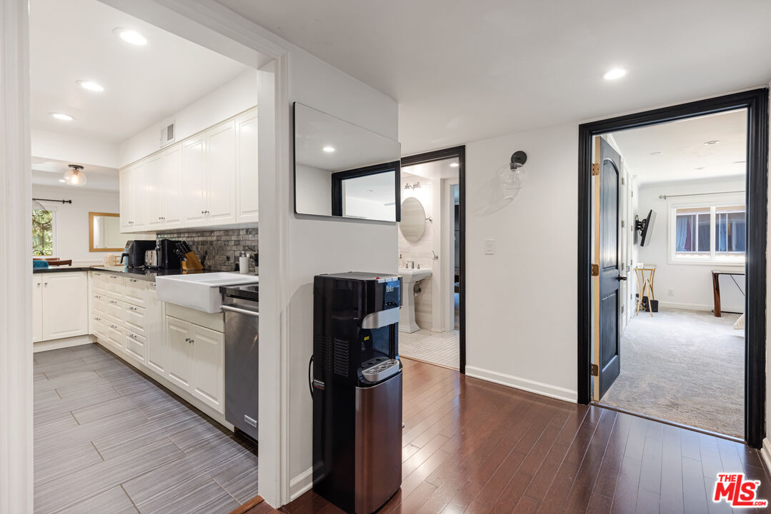 6708 Hillpark Dr Unit: 302