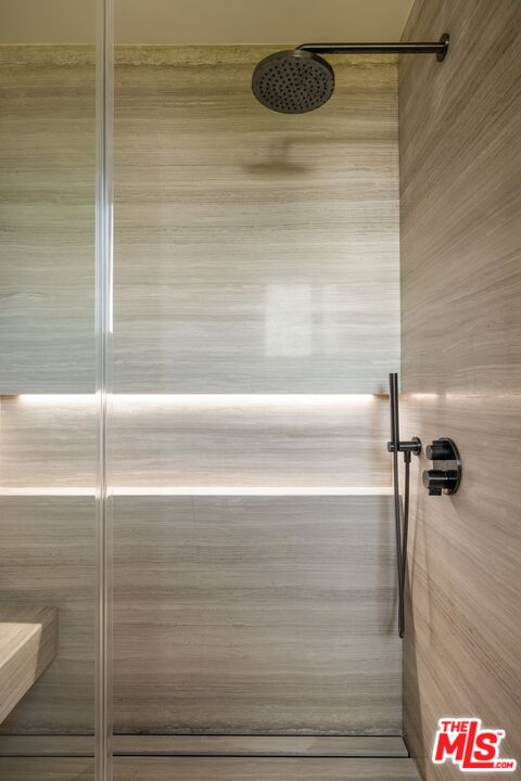 1573 Sunset Plaza Dr