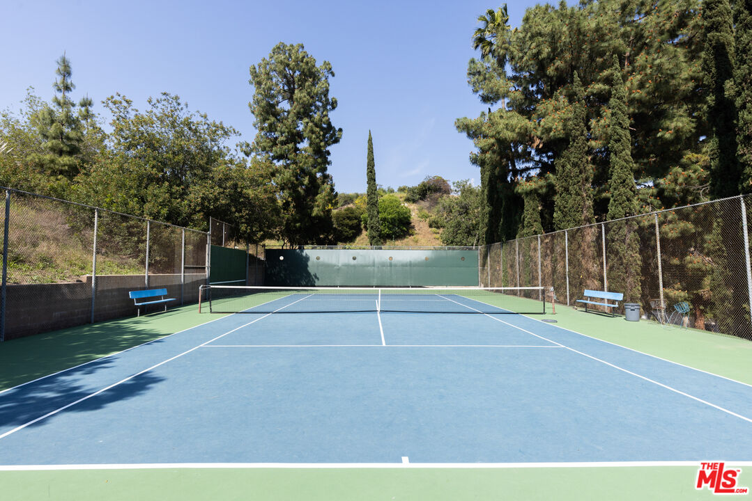 6708 Hillpark Dr Unit: 302