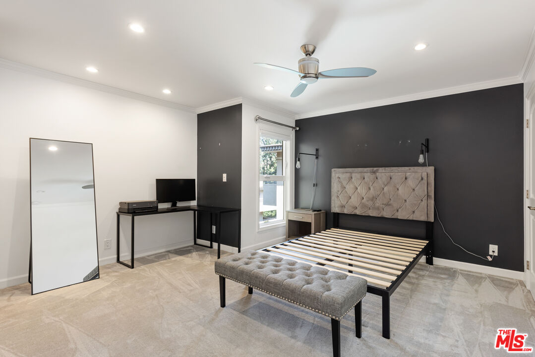 6708 Hillpark Dr Unit: 302