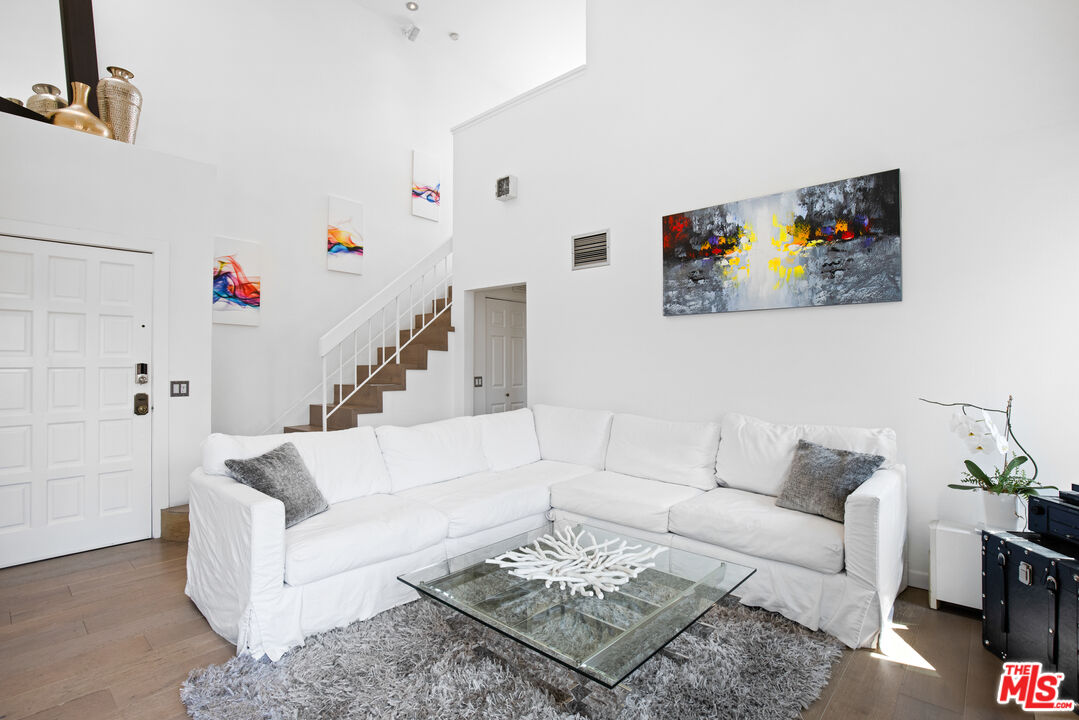 432 S Hamel Rd Unit: 302