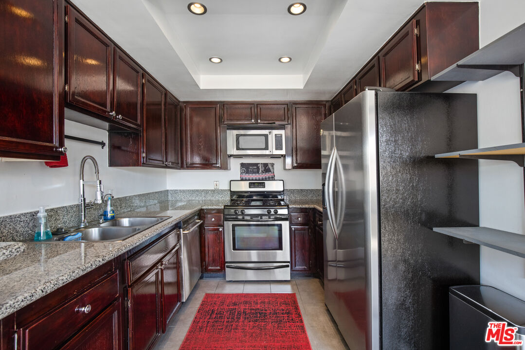 432 S Hamel Rd Unit: 302