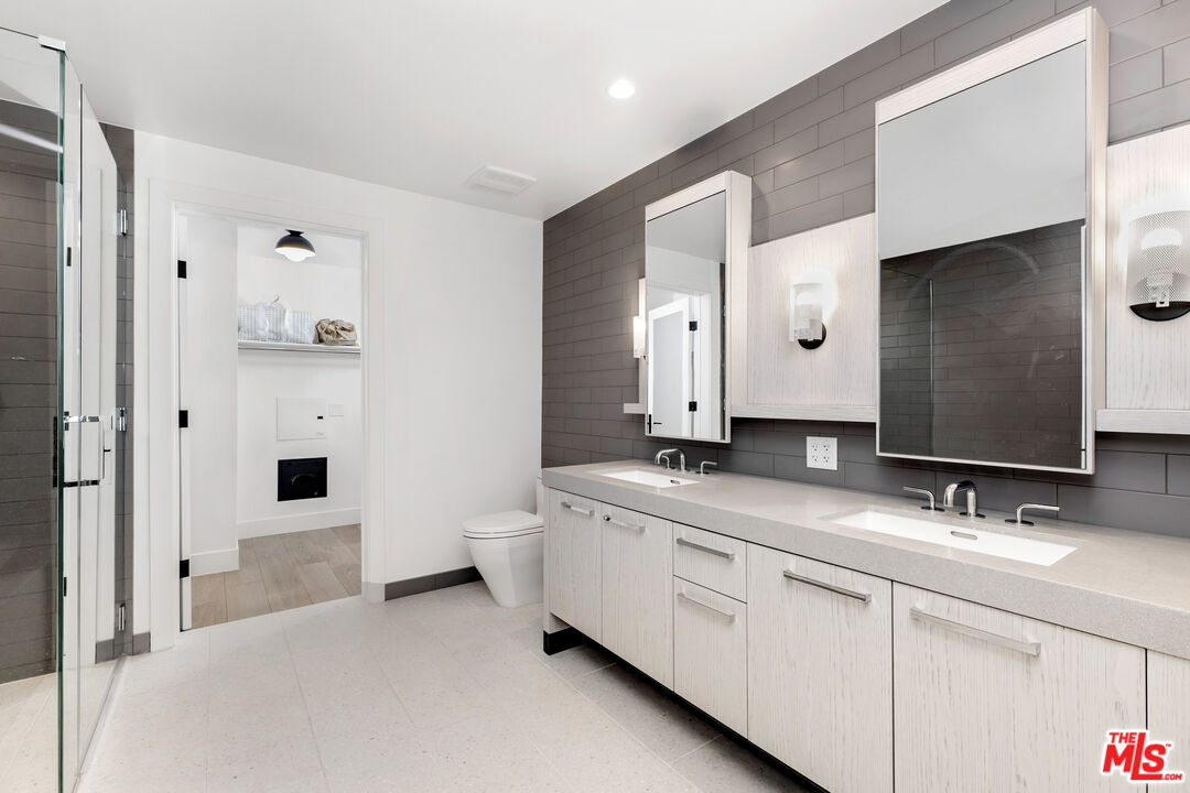 10777 Wilshire Blvd Unit: 603