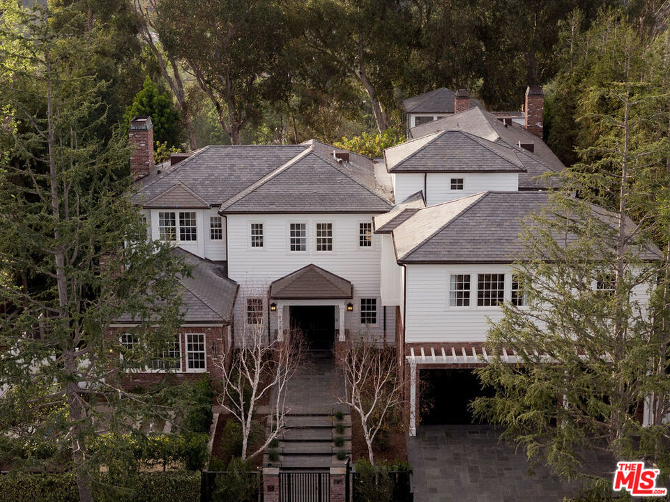 773 Amalfi Dr