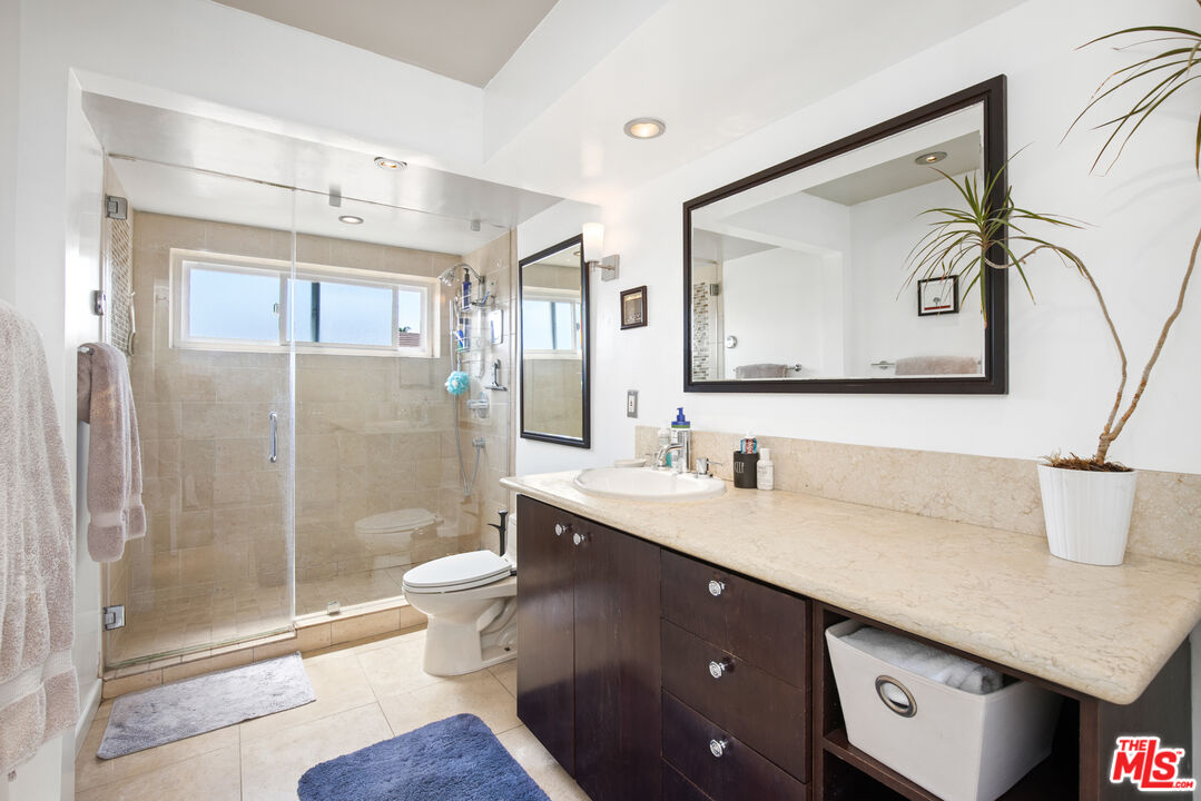 432 S Hamel Rd Unit: 302